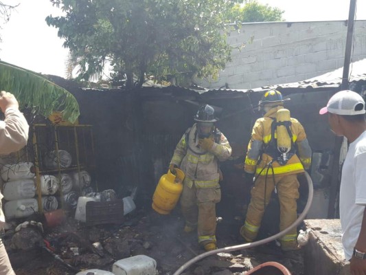 Explosión de chimbo de gas deja tres heridos en La Paz