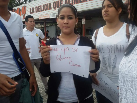 Estudiantes exigen a huelguistas parar tomas y volver a clases en la Unah