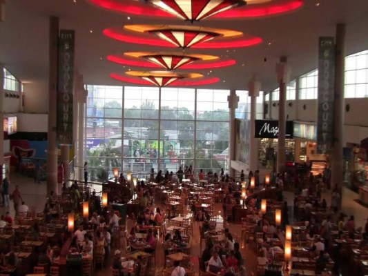 En aumento auge de los centros comerciales