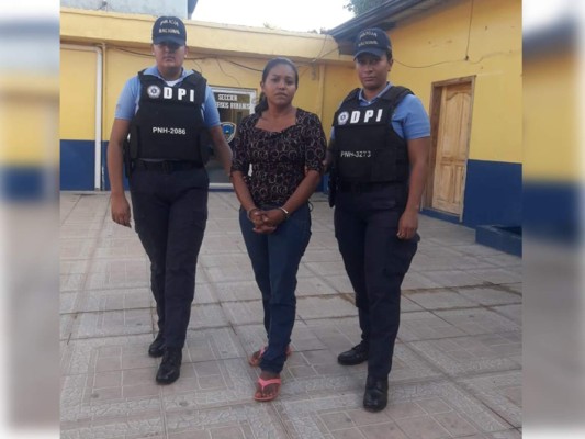 Cae sospechosa del asesinato de su pareja y suegro en El Paraíso