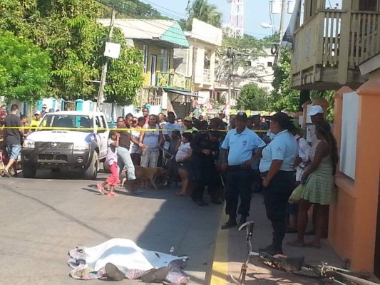 Capturan a dos sospechosos por asesinato de filipino en Roatán