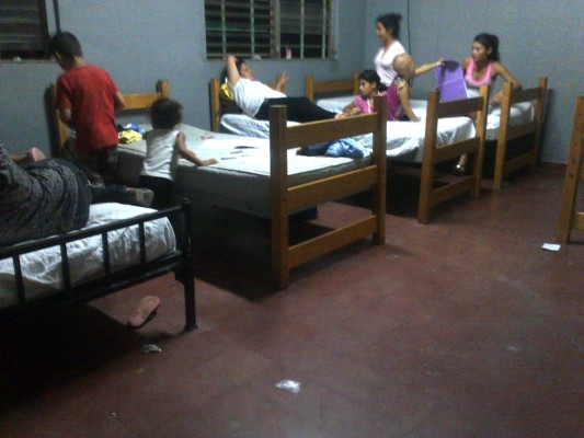 Dramática noche vivieron niños hondureños deportados de México