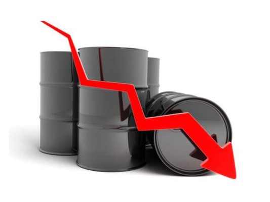 Peso del dólar derrumba precios del petróleo