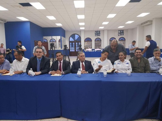 Partido Nacional rinde informe sobre campañas a la Unidad Fiscalizadora