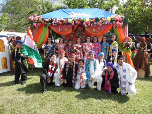 Colorido Festival Internacional de Little Feet