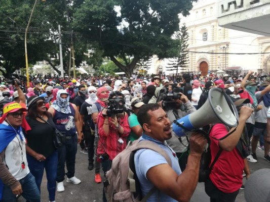 Diputados bochincheros que impidan sesiones del Congreso pueden ir a la cárcel