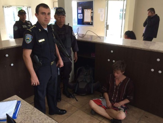 Policía hondureña rescata a australiano en San Pedro Sula