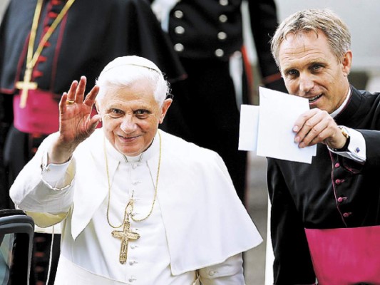 Benedicto XVI impone su visión