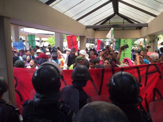 Organizaciones campesinas protestan en SPS contra la minería