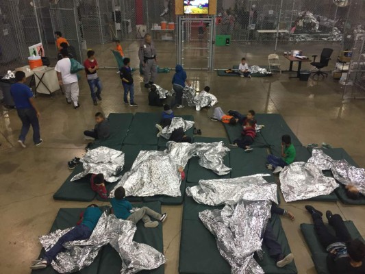 Niños migrantes fueron abusados tras ser separados de sus padres: ACLU