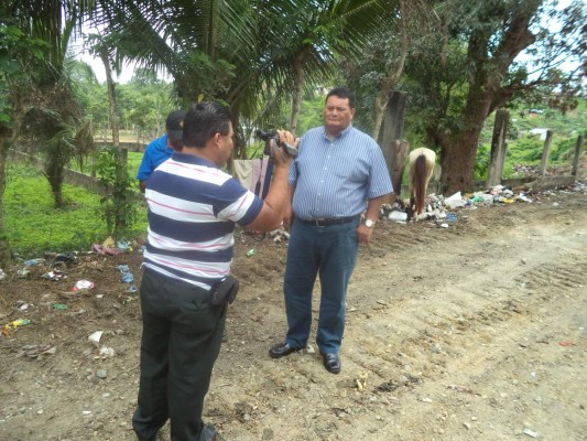 Siguen los problemas por la basura en Omoa