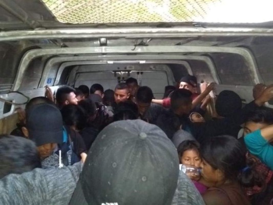 Rescatan a hondureños inmigrantes en Tabasco