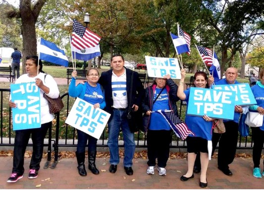 Los hondureños en EEUU luchan por legalizarse.