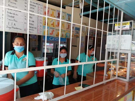 Comerciantes isleños cumplen con protocolo de reapertura inteligente