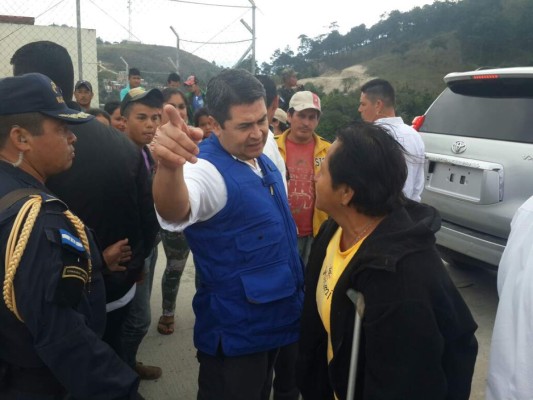 Juan Orlando Hernández seguirá con giras sorpresivas por el país