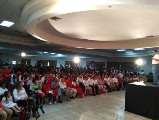 Marlon Lara oficializa aspiración para ser alcalde de San Pedro Sula