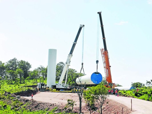 Energía solar y eólica encabezan inversión renovable