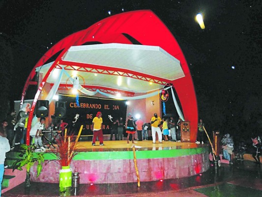 La Paz celebra el Día de la Cultura