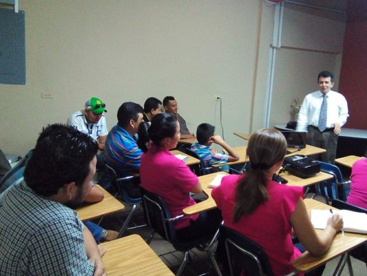 Presentan proyecto de las microfranquicias hondureñas