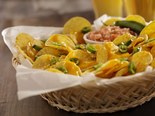 Elabore unos nachos al estilo tex-mex