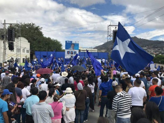 'Quiero pedirles que me den su apoyo': Presidente Hernández