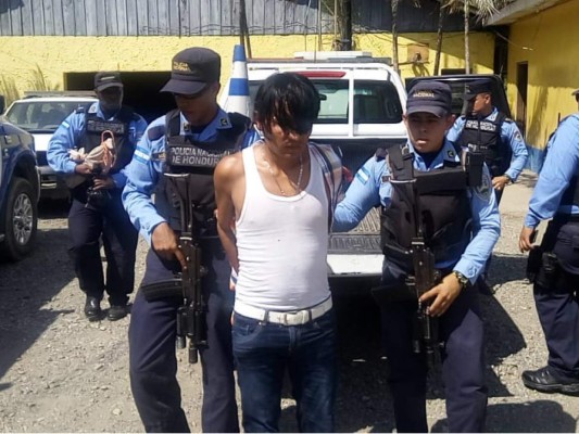Tras persecución capturan a presunto marero con varias armas en El Progreso