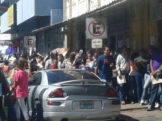 Caos para sacar antecedentes policiales en San Pedro Sula  