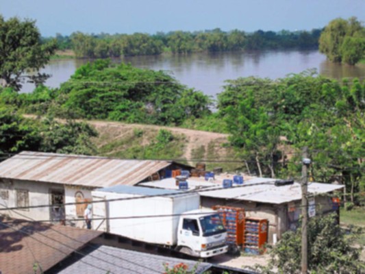 Inician construcción de malecón en Urraco