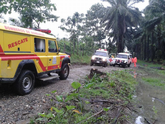 Evacúan a 266 personas en Tela por lluvias