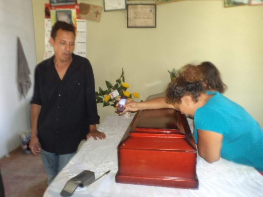 'Anduvo jugando antes de la cirugía”: padres de niño circuncidado