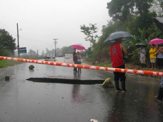 Honduras: Comunidades de Colón incomunicadas