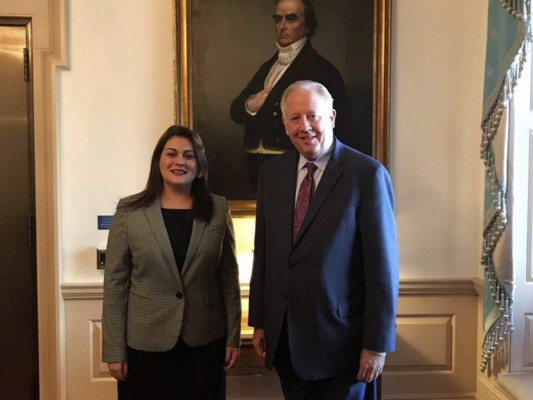 Shannon y Nealon reconocen avances de Honduras