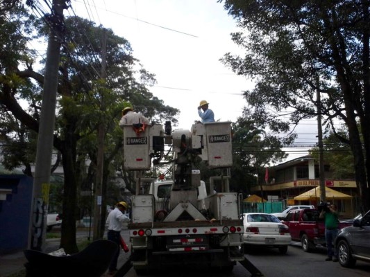 Enee realiza cortes de energía por mora en San Pedro Sula