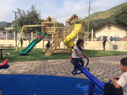 Niños y jóvenes ya juegan en parque de Chamelecón