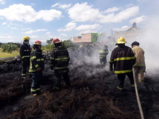 Asaltan a bomberos cuando atendían un incendio en México
