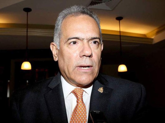 Juan Orlando Hernández revela el motivo de la renuncia de Óscar Álvarez  