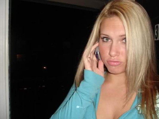 Hope Jacoby tuvo sexo con un estudiante de 17 años. Fue arrestada el último día de clases, mientras mantenía relaciones sexuales con el chico.