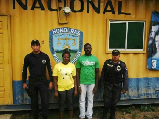 Requieren a otros siete cubanos y dos ghaneses en la frontera de Agua Caliente