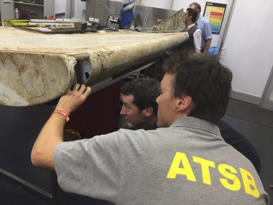 Avión del vuelo MH370 experimentó un fuerte descenso antes de desaparecer