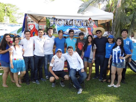 Colorido Festival Internacional de Little Feet