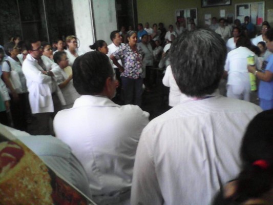 Renuncian a sus cargos jefes de área del hospital Mario Rivas