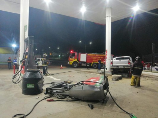 Una persona muerta y otra herida deja accidente en una gasolinera de Puerto Cortés