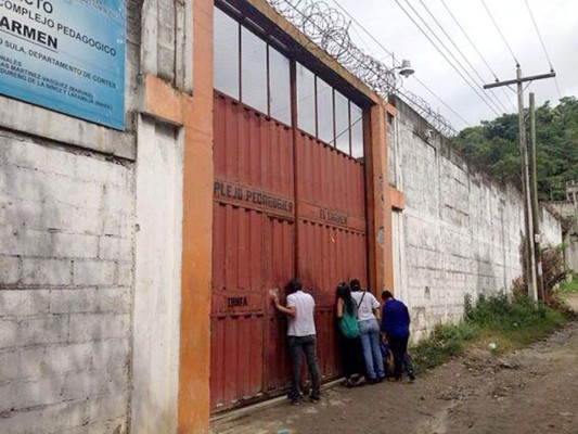 Pandilleros le cortan dedos a dos menores en centro El Carmen