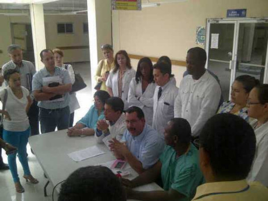 Cierran 20 salas del hospital ceibeño