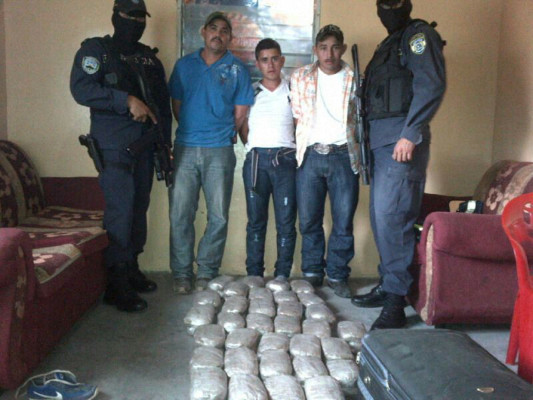 Hallan narcolaboratorio en montaña de Copán