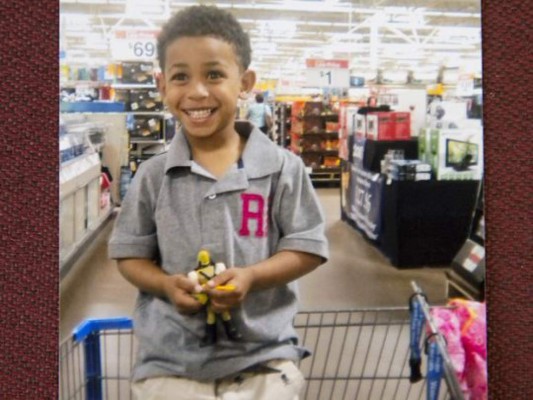 Homenaje a escolar que se suicidó víctima de acoso