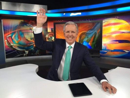 López Dóriga despedido entre aplausos de 'El Noticiero' de Televisa