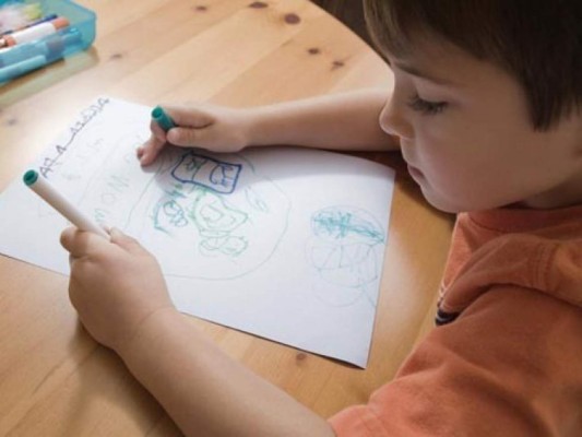 Estudio revela por qué somos zurdos o diestros