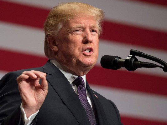 Trump prepara penalización para inmigrantes que soliciten residencia