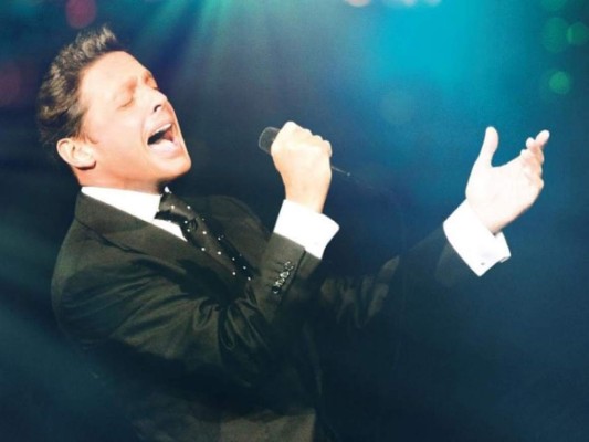 Luis Miguel presenta la esperada portada de su disco